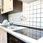 Appartement 2 Schlafzimmer Mit Balkon Und Privatem Stellplatz Unmittelbar An Der Mosel Fuer Bis Zu 8 Gaeste Koblenz (Rhineland-Palatinate)