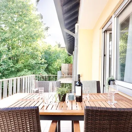 Апартаменты Neu I 2 Schlafzimmer Fuer Bis Zu 8 Gaeste Mit Schoenem Balkon Und Privatem Stellplatz Unmittelbar An Der Mosel Кобленц