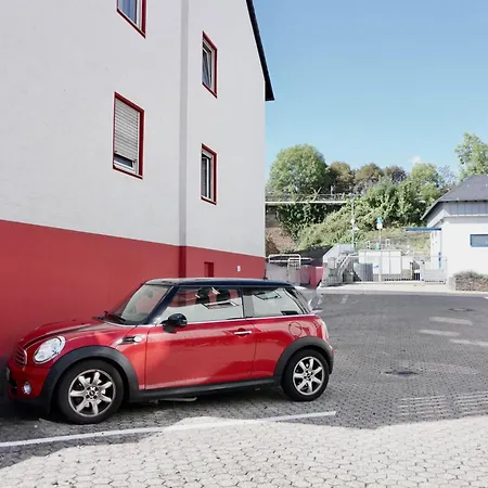 Apartament Neu I 2 Schlafzimmer Fuer Bis Zu 8 Gaeste Mit Schoenem Balkon Und Privatem Stellplatz Unmittelbar An Der Mosel Koblencja