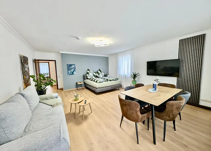 Apartamento Neu I 2 Schlafzimmer Fuer Bis Zu 8 Gaeste Mit Schoenem Balkon Und Privatem Stellplatz Unmittelbar An Der Mosel *