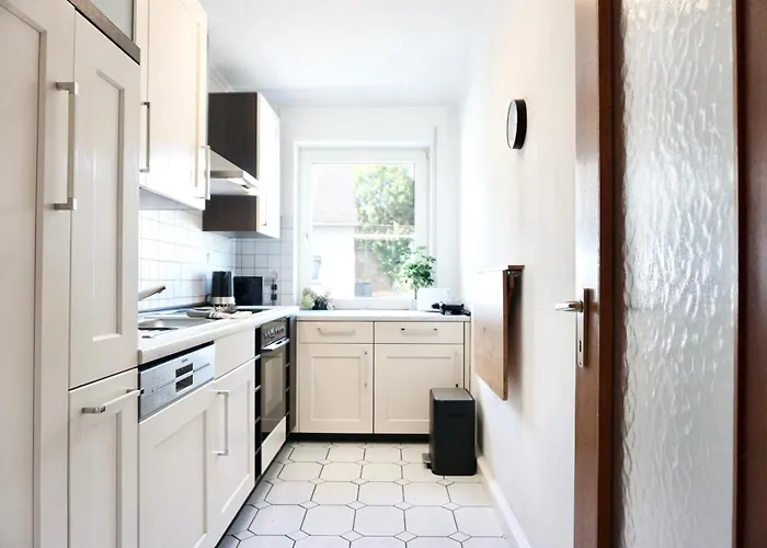 2 Schlafzimmer Mit Balkon Und Privatem Stellplatz Unmittelbar An Der Mosel Fuer Bis Zu 8 Gaeste Apartament