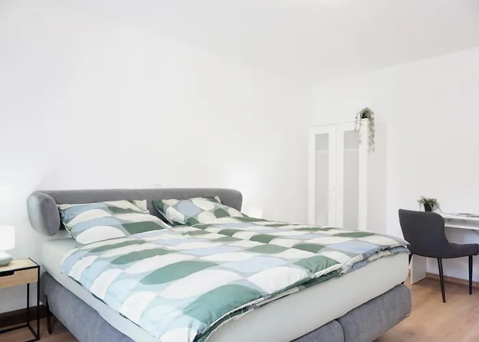 Neu I 2 Schlafzimmer Fuer Bis Zu 8 Gaeste Mit Schoenem Balkon Und Privatem Stellplatz Unmittelbar An Der Mosel
