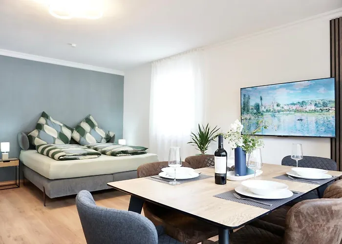 Neu I 2 Schlafzimmer Fuer Bis Zu 8 Gaeste Mit Schoenem Balkon Und Privatem Stellplatz Unmittelbar An Der Mosel * Coblença