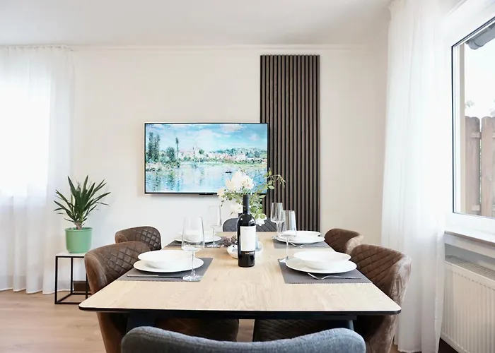 Neu I 2 Schlafzimmer Fuer Bis Zu 8 Gaeste Mit Schoenem Balkon Und Privatem Stellplatz Unmittelbar An Der Mosel *