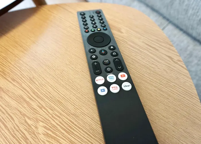 2 Schlafzimmer Mit Balkon Und Privatem Stellplatz Unmittelbar An Der Mosel Fuer Bis Zu 8 Gaeste * Koblencja