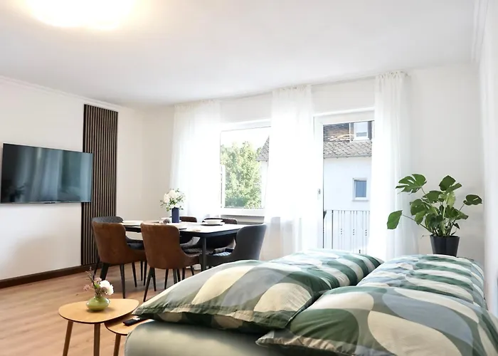 Neu I 2 Schlafzimmer Fuer Bis Zu 8 Gaeste Mit Schoenem Balkon Und Privatem Stellplatz Unmittelbar An Der Mosel Apartamento