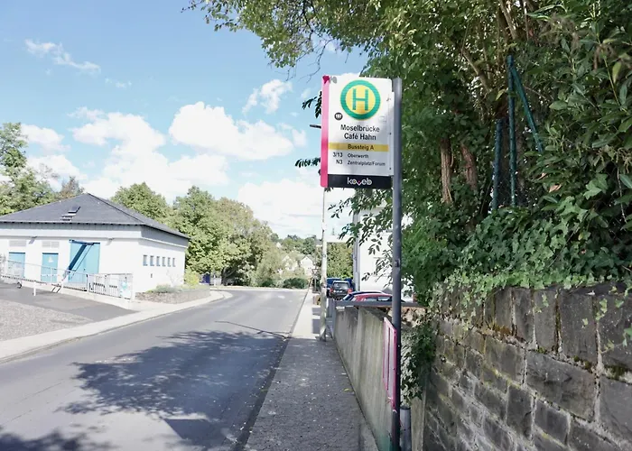 Apartamento Neu I 2 Schlafzimmer Fuer Bis Zu 8 Gaeste Mit Schoenem Balkon Und Privatem Stellplatz Unmittelbar An Der Mosel